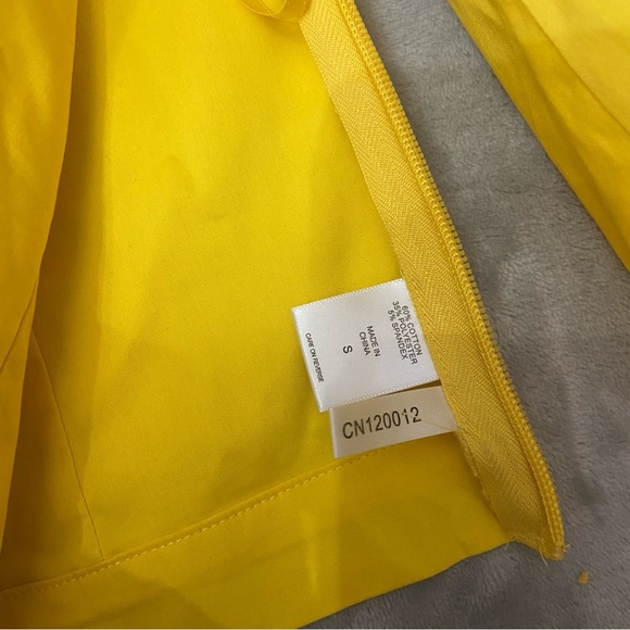 New York & Co Yellow Off The Shoulder Puff Sleeve Crop Top - 3287 - Picture 5 of 9